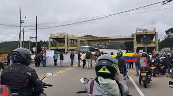 Para nacional 9 de abril. La Calera amanece bloqueada por protestas, otro caos más para Bogotá