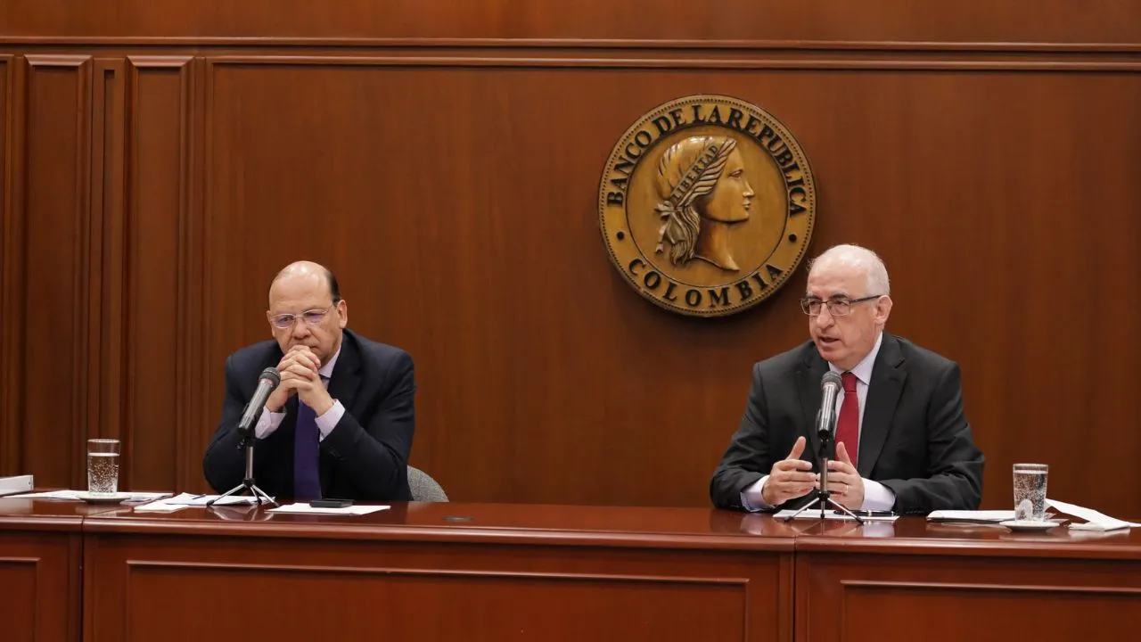 Pelea del Banco de la República y el gobierno La pelea por los fundamentales de la economía colombiana: Banrep versus MinHacienda