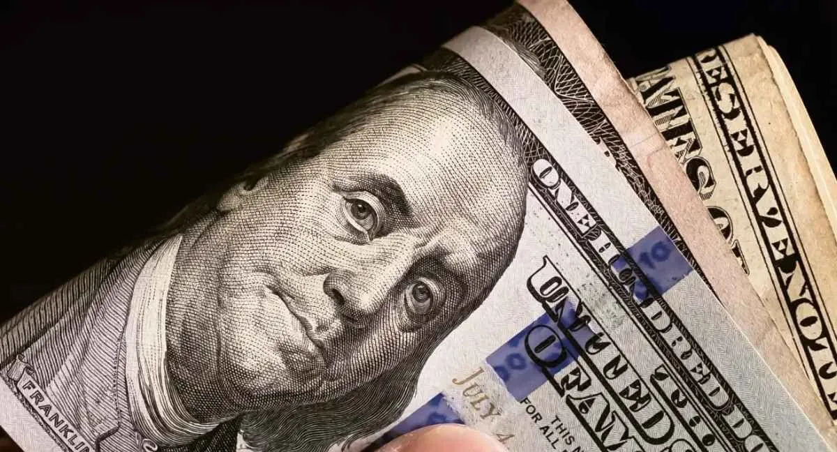 Precio del dólar en Colombia hoy 2 de octubre Dólar cerró a la baja en los primeros días de octubre: así quedó el precio hoy 2 de octubre