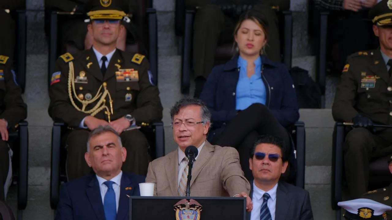 Presidente Gustavo Petro en los 134 años de la Policía Nacional. "Van 12 bombardeos ordenados por mí, exclusivamente por mí": presidente Petro