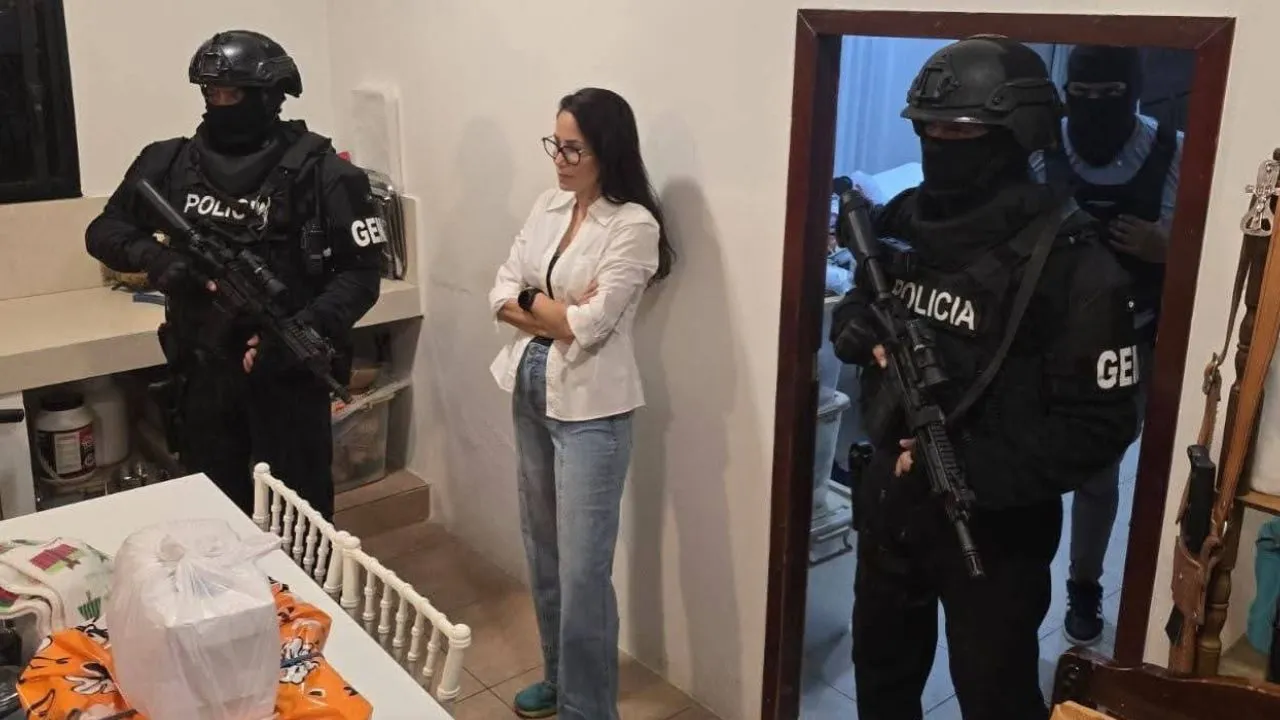 Primeras imágenes de la detención de Luisa González en Ecuador Primeras imágenes de la captura de Luisa González: la líder de la oposición a Noboa en Ecuador
