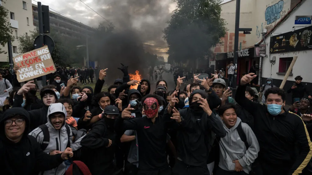 Protestas en Francia: ¿por qué el Gobierno teme una jornada de alto riesgo este sábado? Francia refuerza la seguridad ante nuevas protestas: temen disturbios y saqueos durante Halloween