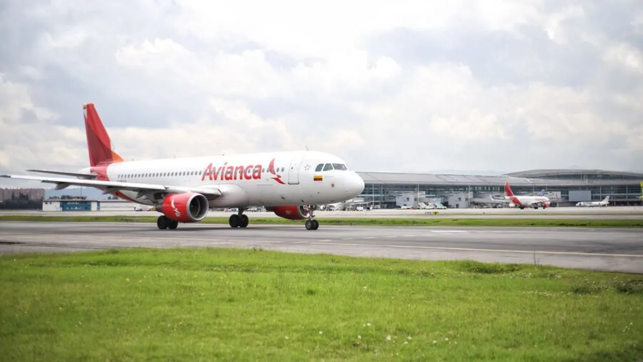 Qué hacer con su vuelo afectado de Avianca por un Airbus320 ¿Tiene un vuelo con Avianca? Así le afecta la orden de dejar en tierra los Airbus 320