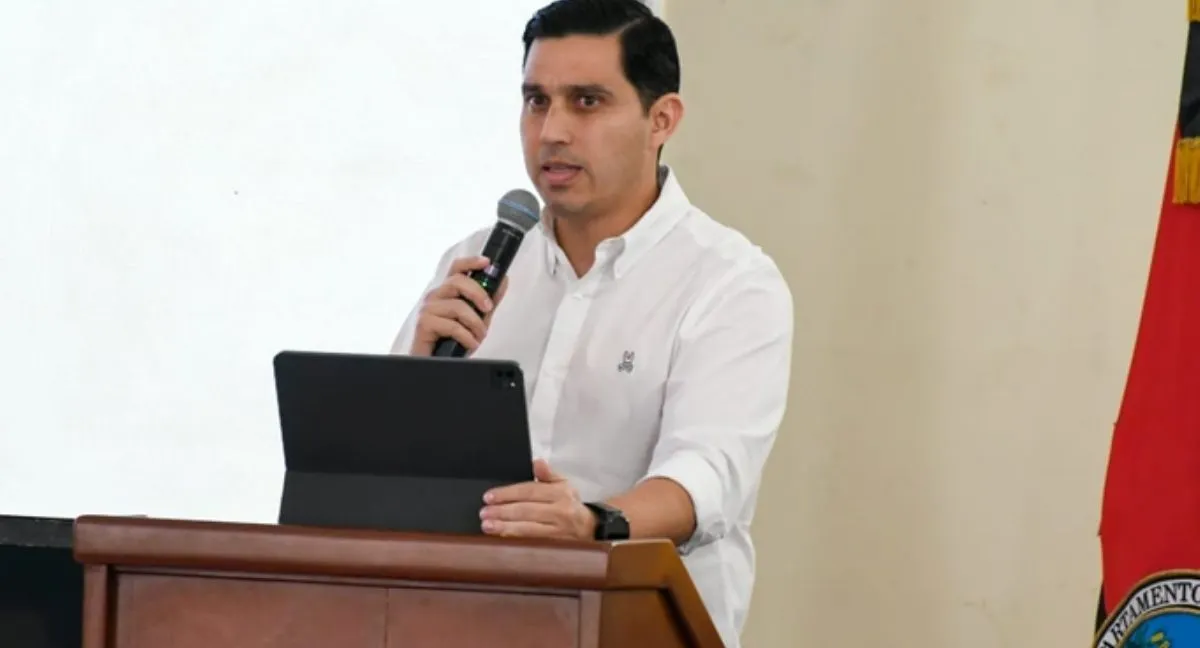 Quién era Miguel Castellanos Él era Miguel Castellanos, exsecretario de Gobierno de Cúcuta asesinado: hermano de Leandro