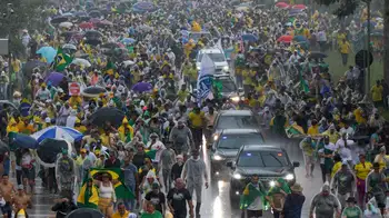 Rayo cae en manifestación bolsonarista en Brasilia y deja al menos 30 personas heridas Video | Un rayo deja decenas de heridos en Brasil durante protesta a favor de Bolsonaro