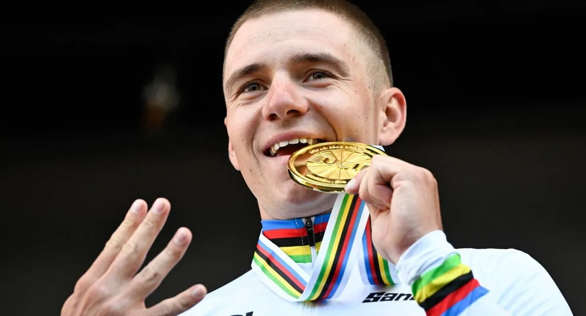 Remco Evenepoel Remco Evenepoel, el rey del viento: conquistó su cuarto título mundial de contrarreloj