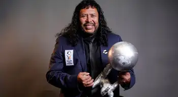 René Higuita inmortal en el Salón de la Fama. El “Loco” que cambió las reglas y hoy habita en el Salón de la Fama entre los grandes del fútbol