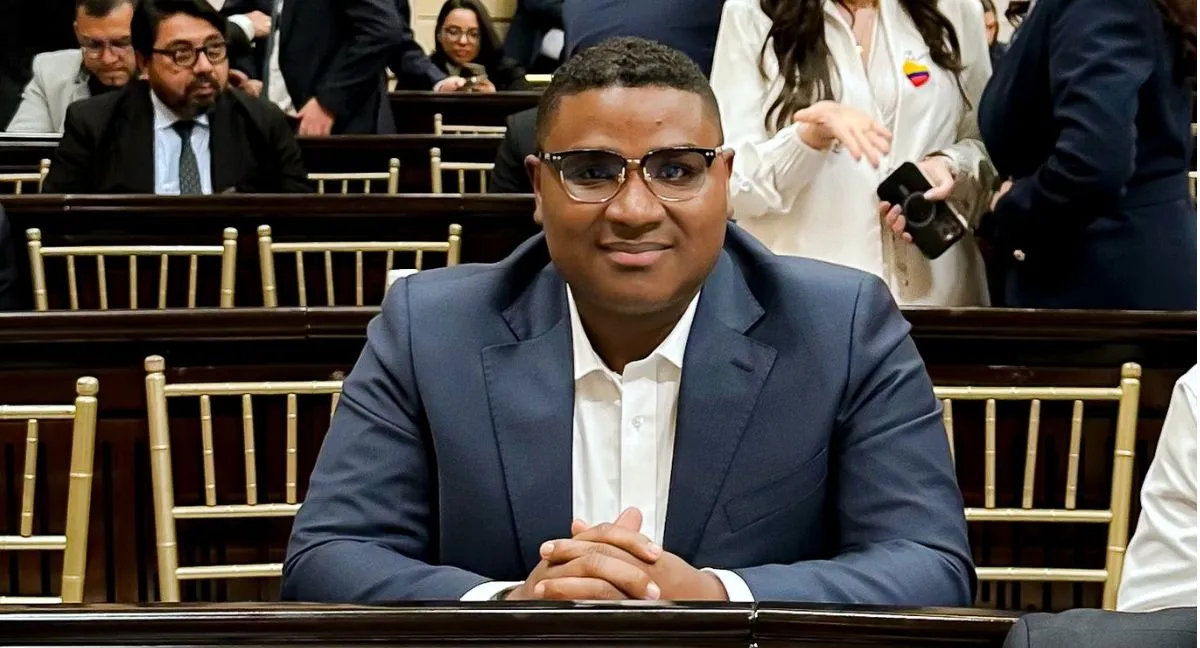 Representante Oscar Benavides en polémica por recaudar fondos ¿Quién es Óscar Benavides, el 'polémico' congresista que recaudó ayudas en cuentas privadas?