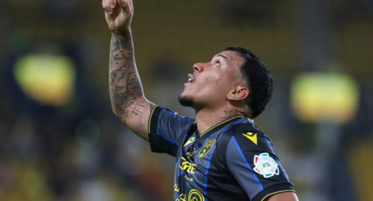 Roger Martínez Roger Martínez llegó a un sorpresivo equipo: ¿y qué pasó con el fútbol colombiano?