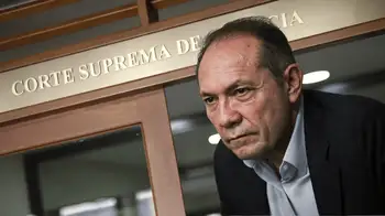 Sanguino volvió a la Corte con nuevas pruebas contra tres congresistas. Antonio Sanguino llevó nuevas pruebas a la Corte Suprema contra tres congresistas: esto entregó