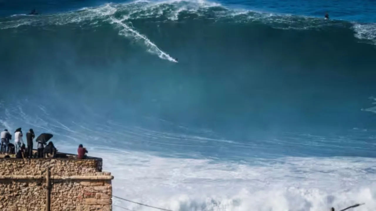 Sebastian Steudtner La verdad detrás del video viral del surfista dominando una terrorífica ola de 26 metros