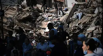 Sismo en Colombia deja 71 muertos y el Gobierno declara desastre nacional. Terremoto en Colombia deja 71 muertos: Pereira, Cali, Manizales, Quibdó y Armenia, en nivel crítico