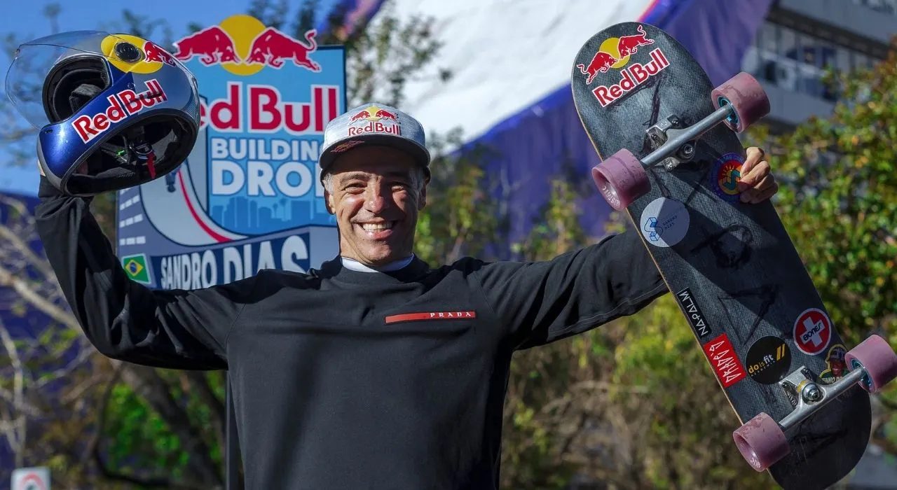 Skate Brasilero rompe dos récords Guinness con un salto de 70 metros en skate