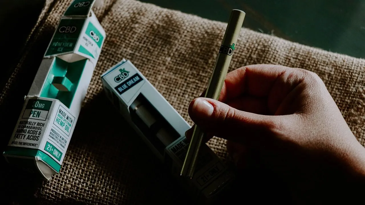 Superindustria abre investigación por venta de tabaco a menores La Superindustria inicia investigaciones a empresas por venta de tabaco y vapeadores a menores