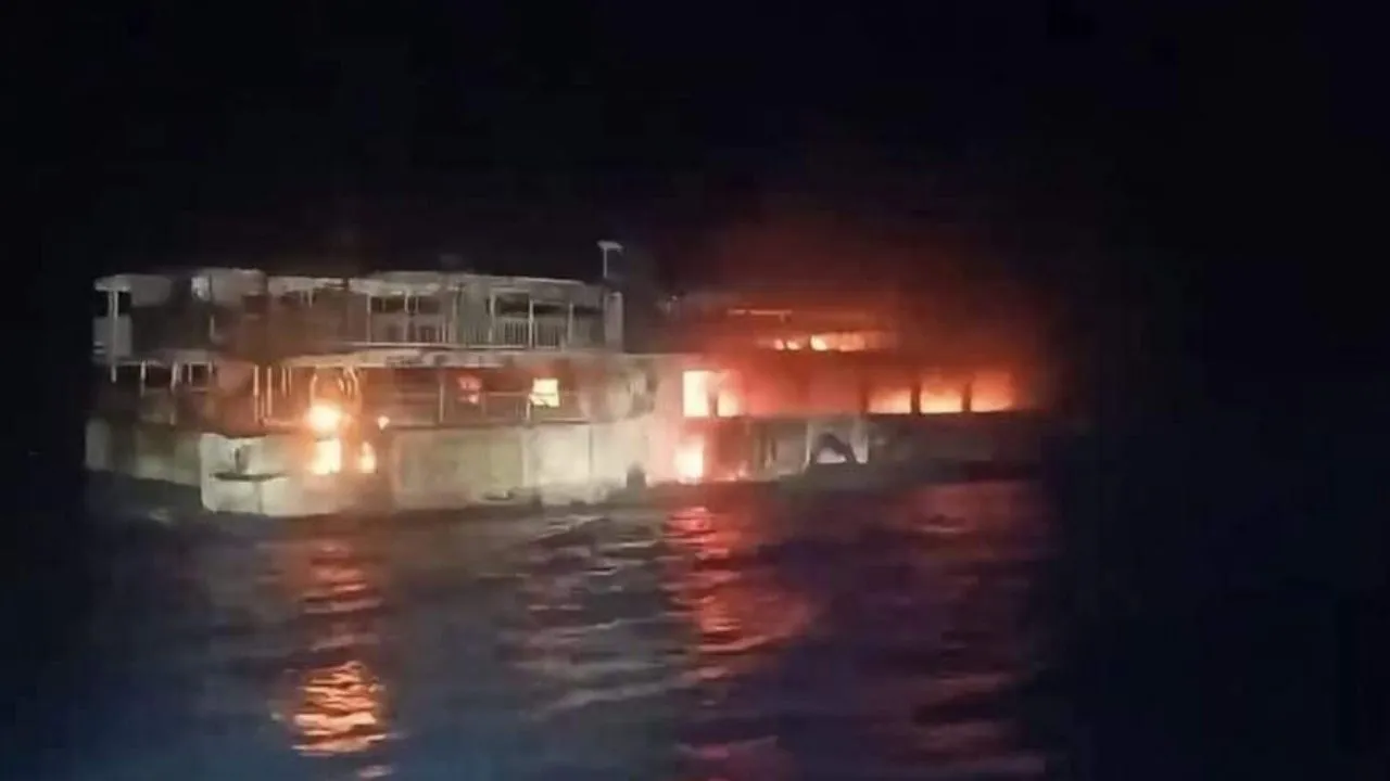 Tragedia en Filipinas: Cinco muertos y 87 desaparecidos en incendio de un ferry Tragedia en Filipinas: Cinco muertos y 87 desaparecidos tras el incendio de un ferry en Palawan