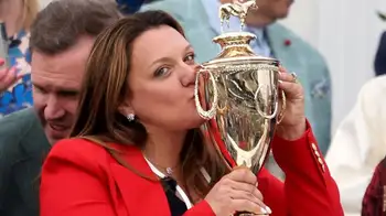 Trayectoria de Cherie DeVaux: la entrenadora que cambió el Derby de Kentucky Trayectoria de Cherie DeVaux: la entrenadora que cambió el Derby de Kentucky con Golden Tempo