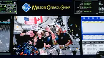 Tripulación de la misión Artemis II de la NASA, vista desde el centro de control. Cronología del amerizaje de Orión, la nave de Artemis II de la NASA: ya hicieron maniobra de retorno