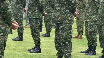 Un grupo de 200 personas secuestró a 18 militares de la Décima Quinta Brigada. Secuestran a 18 militares durante operativo, contra el ELN en Carmen de Atrato, Chocó