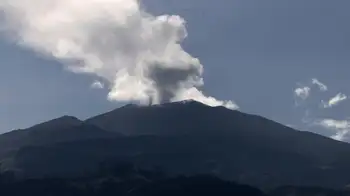 Volcán Puracé completa una semana en alerta naranja. Volcán Puracé no da tregua: el dato del último boletín del SGC que mantiene la alerta naranja